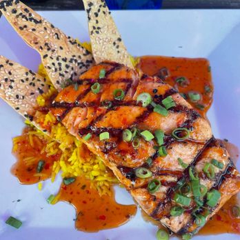 De Lazy Lizard - Salmon entree - American Near Me - Ocean City, Maryland