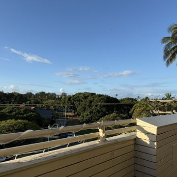 Deck. - View - Hawaiian Near Me - Honolulu, Hawaii