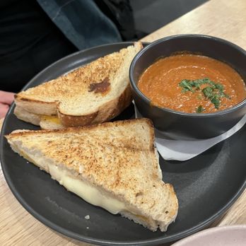 Station Craft - Sourdough grilled cheese & smoked tomato bisque - Burgers Near Me - Dana Point, California