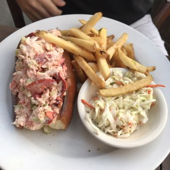 Thames Waterside Bar & Grill - Lobster roll - American Near Me - Bristol, Rhode Island Thames Waterside Bar & Grill - Lobster roll - American Near Me - Bristol, Rhode Island