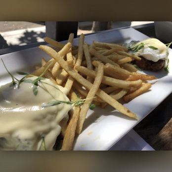 La Cosecha Bar + Restaurant - Spanish Near Me - Paso Robles, California
