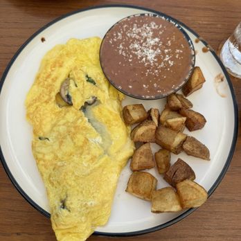 La Corriente - French toast and mushroom omelet - Seafood Near Me - Coronado, California La Corriente - French toast and mushroom omelet - Seafood Near Me - Coronado, California