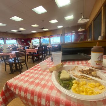 Hog Wild Pit Bar-B-Q - My dinner I picked at and the dining room - Barbeque Near Me - Topeka, Kansas
