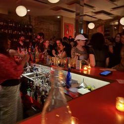 Rodeo - Comfy at the busy bar looking for other like minded friends..