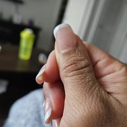 Modern Pamper Salon - This is one nail. The others fell off that evening.