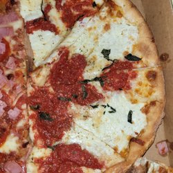 Ed’s Pizza & Kitchen - No effort in making this appetizing.