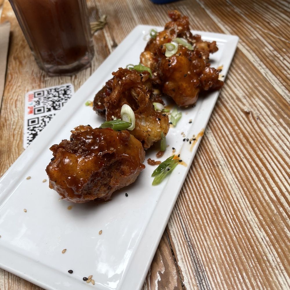 MeeT - Coliflower - Burgers Near Me - Vancouver, British Columbia