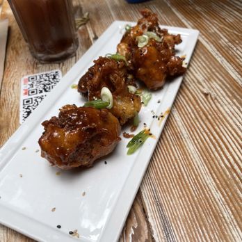 MeeT - Coliflower - Burgers Near Me - Vancouver, British Columbia