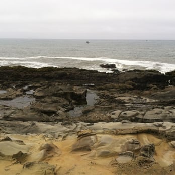 Bean Hollow State Beach - Looking out towards the tide pools - Beaches Near Me - Pescadero, California