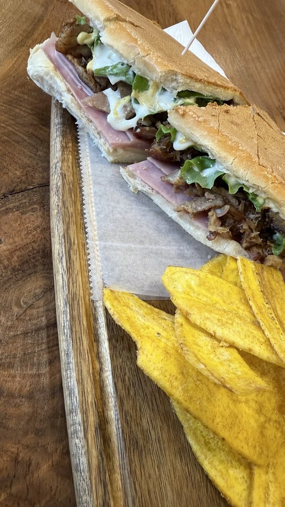 Criollisimo Sandwich Shop