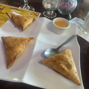 Meleket Restaurant - Veggie, beef, and chicken samosa. - Ethiopian Near Me - Silver Spring, Maryland Meleket Restaurant - Veggie, beef, and chicken samosa. - Ethiopian Near Me - Silver Spring, Maryland