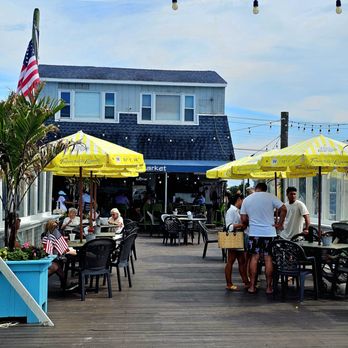 Point Lookout Clam Bar - Seafood Near Me - Point Lookout, New York