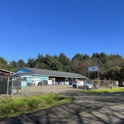 Anchor Avenue Thrift Store - Approach from Ocean Shores Blvd NW side.