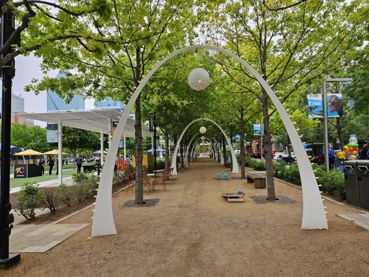 Klyde Warren Park by null