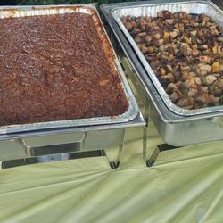 On The Go - Pulled pork.. doesn't look great but tastes fantastic! Turkey skewers on the right, very good
