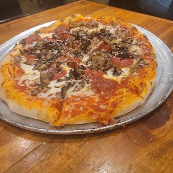Basil Pizza & Wine Bar - Primo pizza - Pizza Near Me - Perrysburg, Ohio Basil Pizza & Wine Bar - Primo pizza - Pizza Near Me - Perrysburg, Ohio