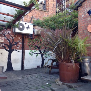 Bar Fringe - Beer garden bliss - Pubs Near Me - Manchester, XGM