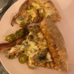Papa Johns Pizza - Pizza purée? Deconstructed pizza? That's being generous ..... barf