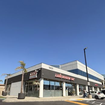 Lee's Sandwiches - Coffee & Tea Near Me - Gardena, California