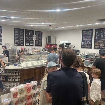 Bumbleberry Bakery - inside - Ice Cream & Frozen Yogurt Near Me - Springdale, Utah Bumbleberry Bakery - inside - Ice Cream & Frozen Yogurt Near Me - Springdale, Utah