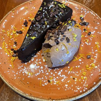 La Marcha Tapas Bar - Pastel de Chocolate - Spanish Near Me - Berkeley, California La Marcha Tapas Bar - Pastel de Chocolate - Spanish Near Me - Berkeley, California