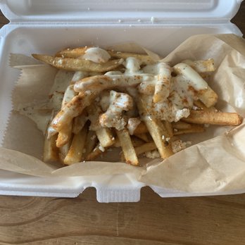 Demo's Grille - Greek Fries - Food Trucks Near Me - Hilliard, Ohio