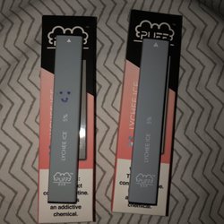 3d Smoke Shop & Vape Shop - Left (REAL) was purchased at a different location, right is the FAKE. Notice the enlarged arrow and color difference