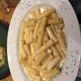 Fuxia - Rigatoni 4 Formaggi Delicious! Wish it had a bit more sauce though - Italian Near Me - Paris, 75