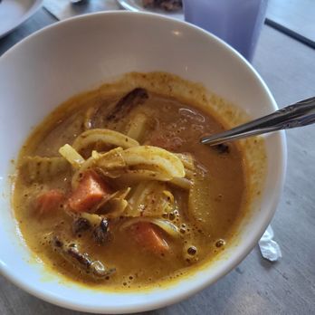 Plumeria - Yellow curry with mock chicken and tofu - Thai Near Me - Encinitas, California