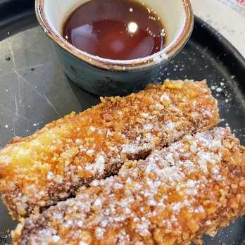 Palette 22 - French Toast Sticks - Bars Near Me - Arlington, Virginia