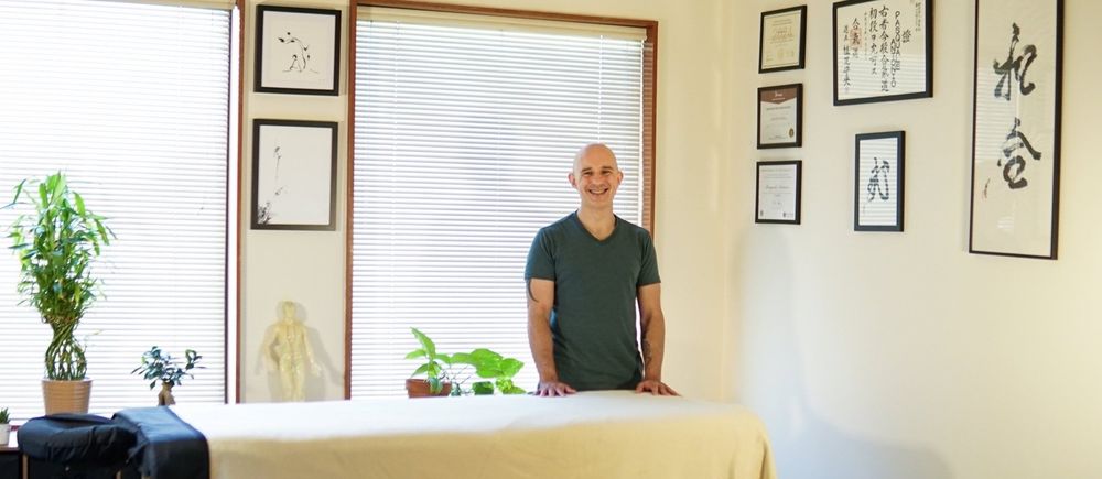 Jiyu Holistic Wellness Logo