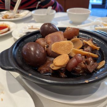 Kirin Seafood Restaurant - Pork knuckle with ginger and sweet vinegar - Seafood Near Me - Richmond, British Columbia Kirin Seafood Restaurant - Pork knuckle with ginger and sweet vinegar - Seafood Near Me - Richmond, British Columbia