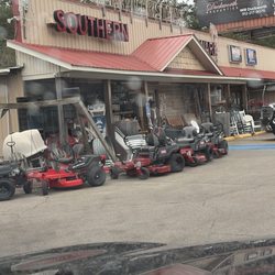 Southern Hardware - Front of Stoe