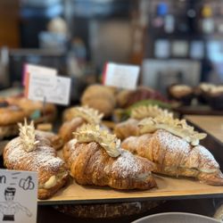 PublicUs - Almond Croissant