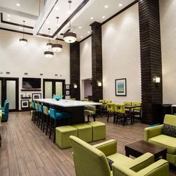 Hampton Inn & Suites by Hilton Regina East Gate - Restaurant