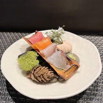 Mako - Sashimi selection - Sushi Bars Near Me - Chicago, Illinois