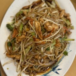 Bulgogi Korean BBQ - Chicken Yakisoba