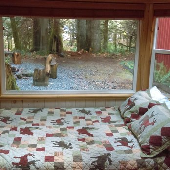Three Bears Lodge - One of the sleeping areas, this one with lovely bay windows - Hotels Near Me - Ashford, Washington Three Bears Lodge - One of the sleeping areas, this one with lovely bay windows - Hotels Near Me - Ashford, Washington