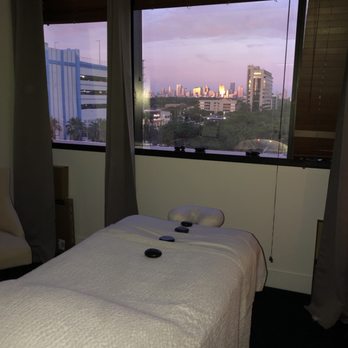 Miabella Wellness & Spa - Massage room - Massage Therapy Near Me - Miami, Florida Miabella Wellness & Spa - Massage room - Massage Therapy Near Me - Miami, Florida