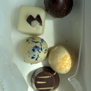 Von Chocolate - Truffles - Gelato Near Me - Blairsville, Georgia Von Chocolate - Truffles - Gelato Near Me - Blairsville, Georgia