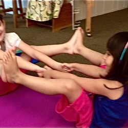 Children's Music Express - Kids Yoga Lotus Flower! :)