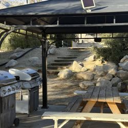 Barewood Inn & Suites - Barbecue area