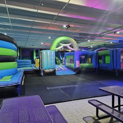 Xtreme Jump - Literally nobody here.