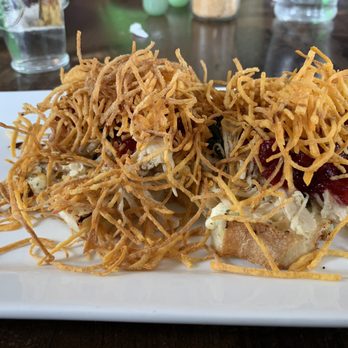 C'est La Vie Bistro - Babette - French Near Me - Northborough, Massachusetts