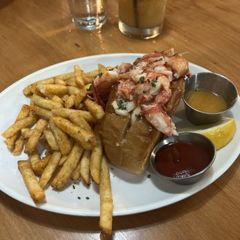Hook & Anchor - Lobster Roll (6oz) - Seafood Near Me - Costa Mesa, California Hook & Anchor - Lobster Roll (6oz) - Seafood Near Me - Costa Mesa, California