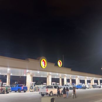 Buc-ee’s - Exterior - Gas Stations Near Me - Goodyear, Arizona