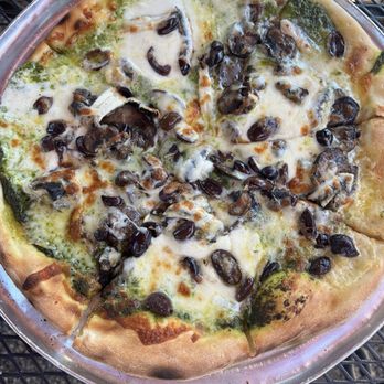 Kaos Pizzeria - Pizza Near Me - Denver, Colorado
