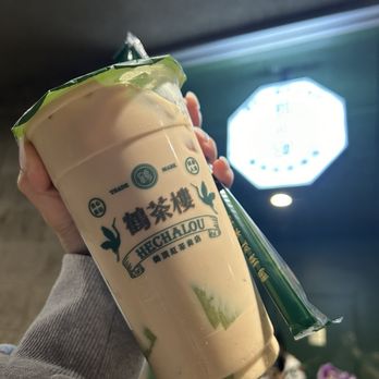 Hechalou - taiwanese milk tea w/ matcha jelly - Bubble Tea Near Me - Lakewood, California