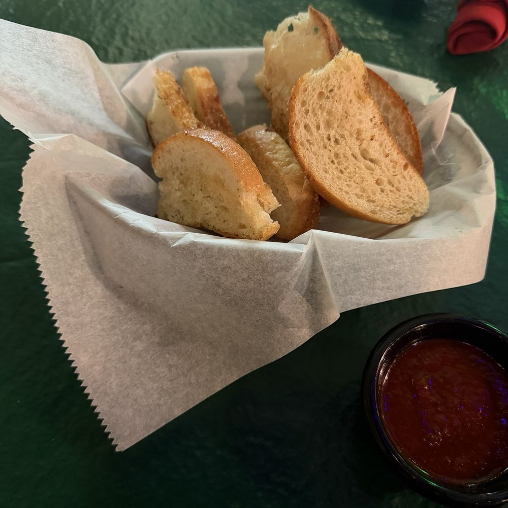 Monjunis - Garlic Bread - Italian Near Me - Shreveport, Louisiana Monjunis - Garlic Bread - Italian Near Me - Shreveport, Louisiana