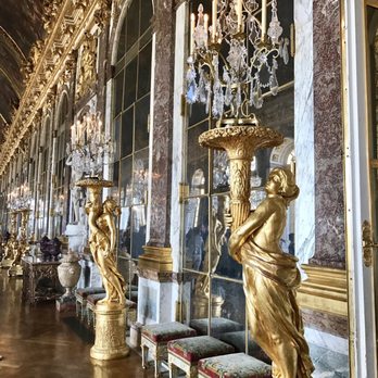 Château de Versailleo - Decor in the hall of mirros - Landmarks & Historical Buildings Near Me - Versailles, 78 Château de Versailleo - Decor in the hall of mirros - Landmarks & Historical Buildings Near Me - Versailles, 78